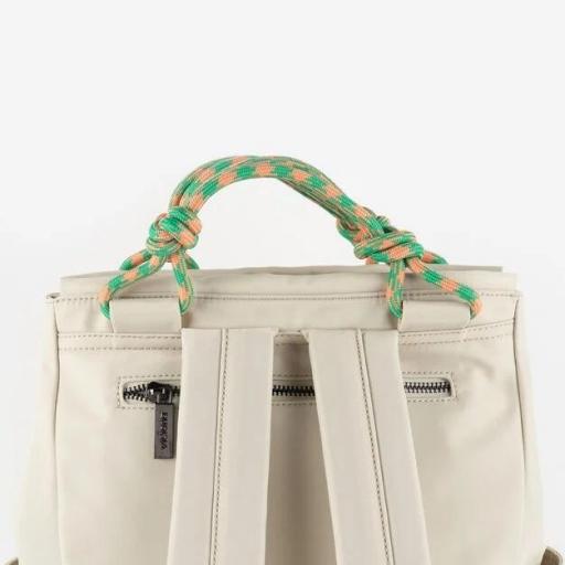 Mochila nylon beige cordones [1]