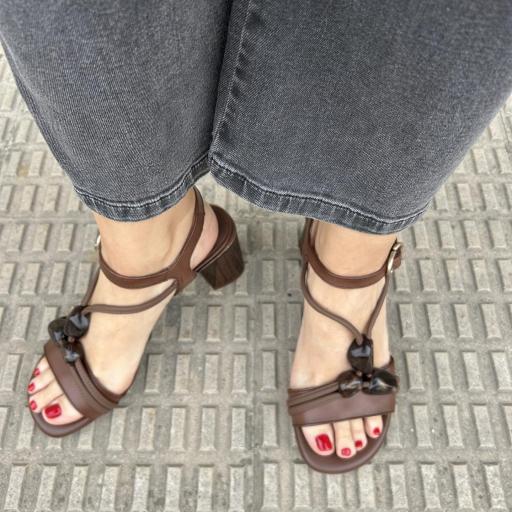 Sandalia Dina tacón avellana [2]