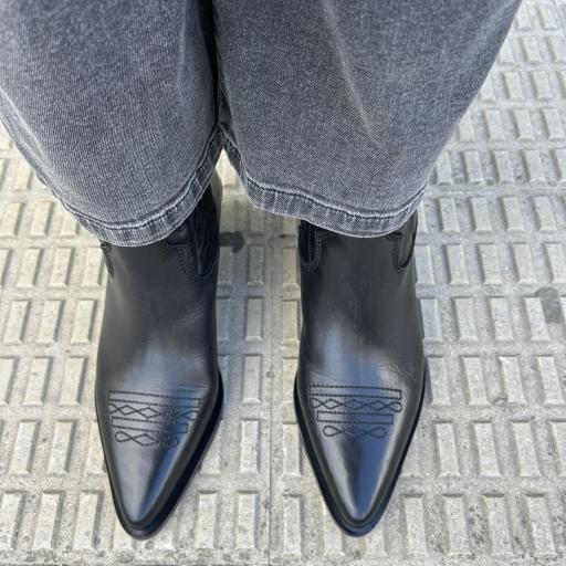 Botin Lio negro