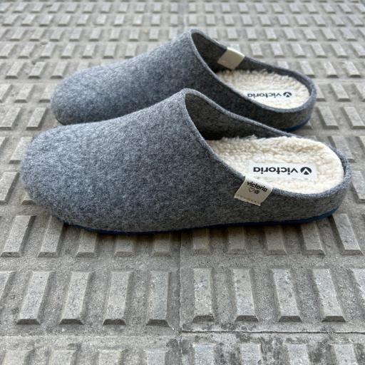 Zapatilla Sur gris