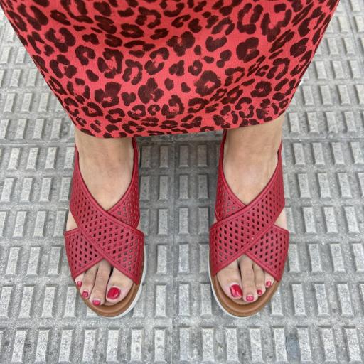 Sandalia picaditos rojo [2]