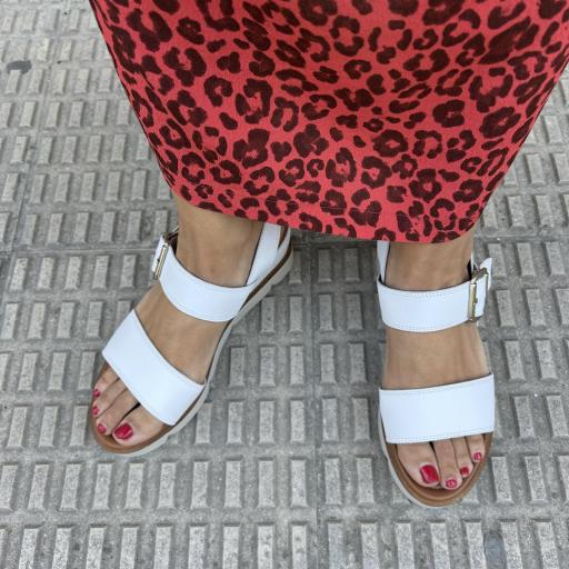 Sandalia blanca hebilla [1]