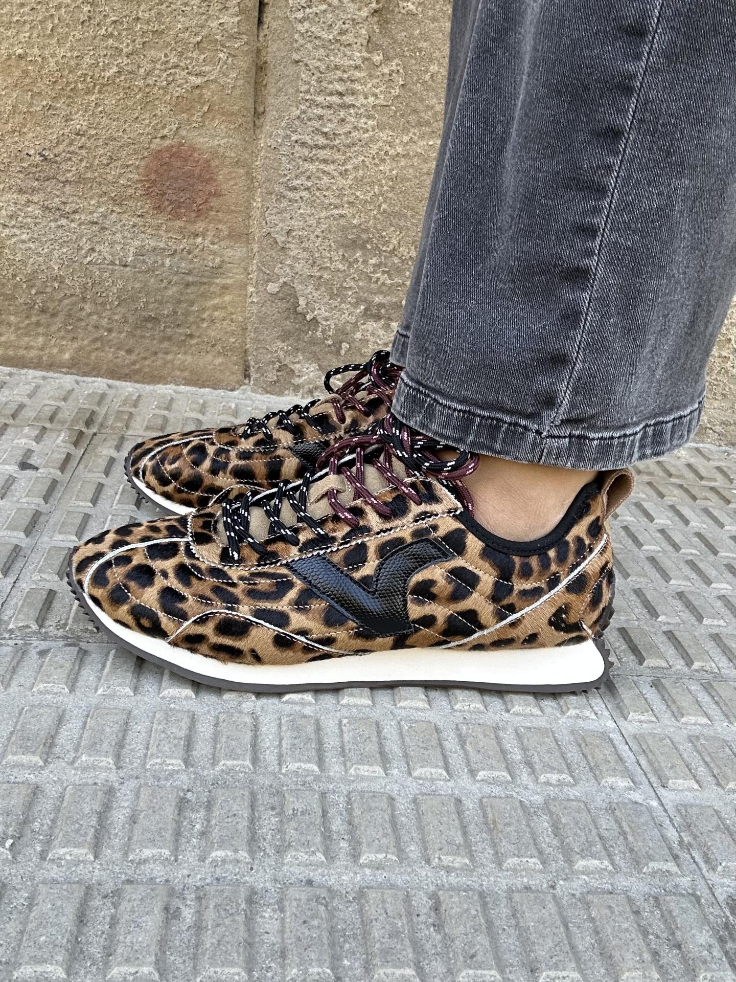 Deportiva Nina leopardo