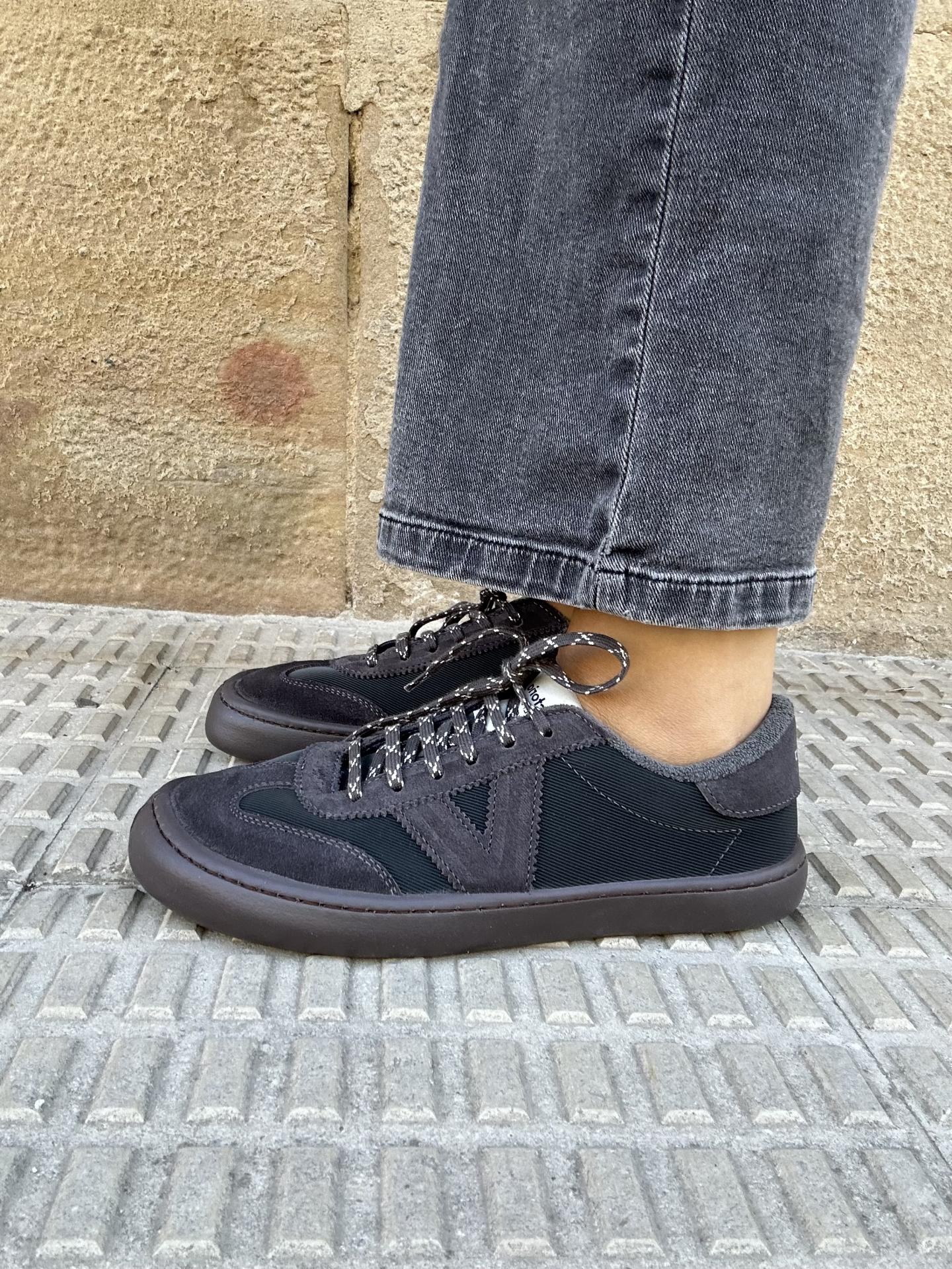 Deportiva Olmo barefoot gris