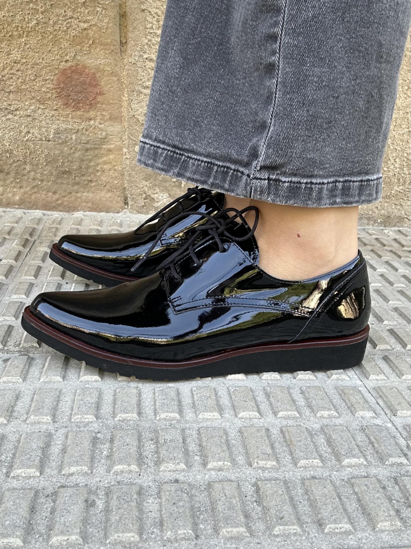 Zapato Emi negro
