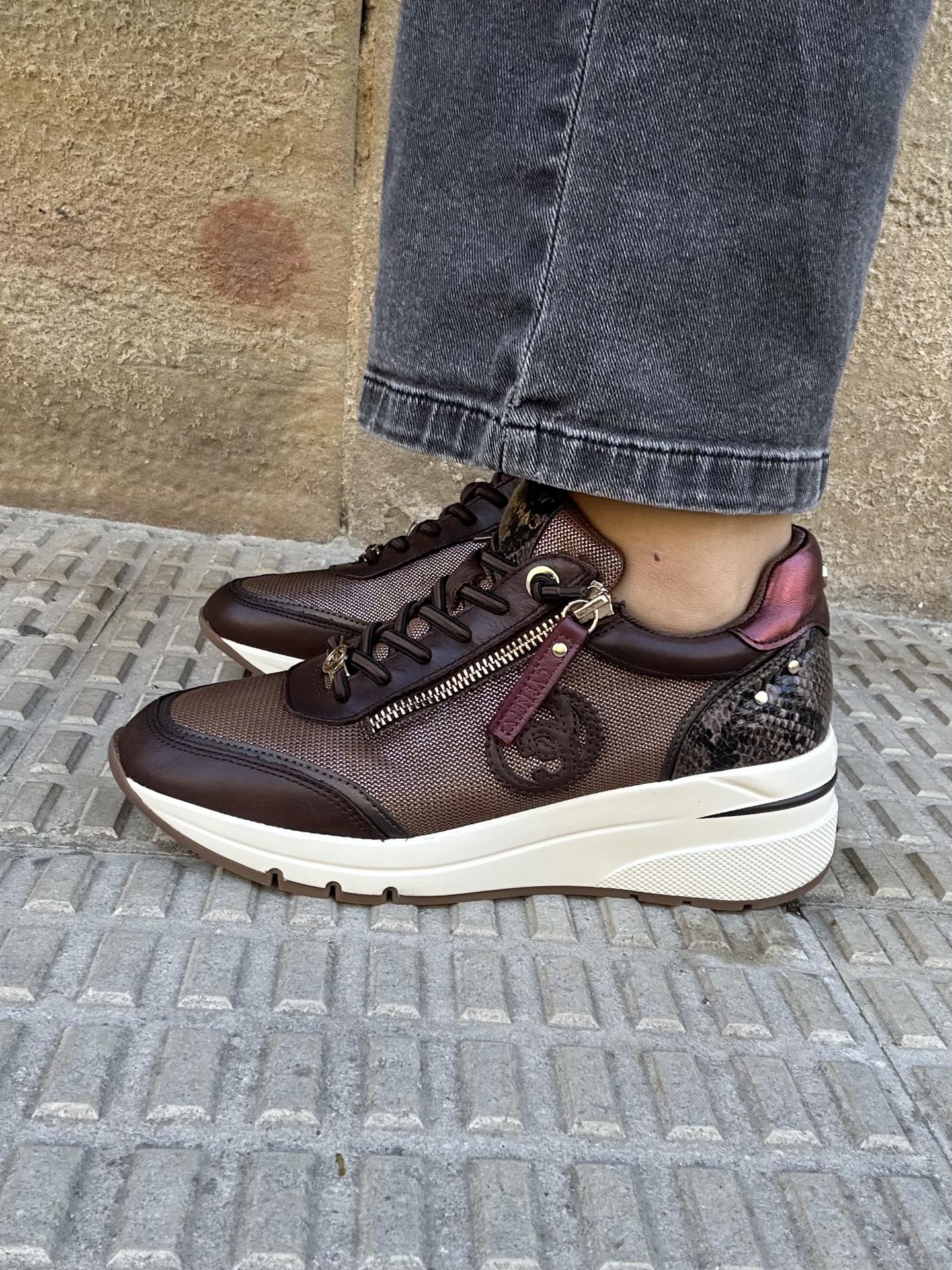 Deportivo Betty chocolate