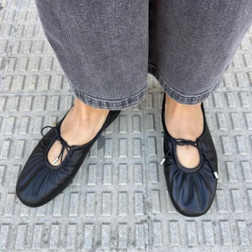 Bailarina Renoir negro