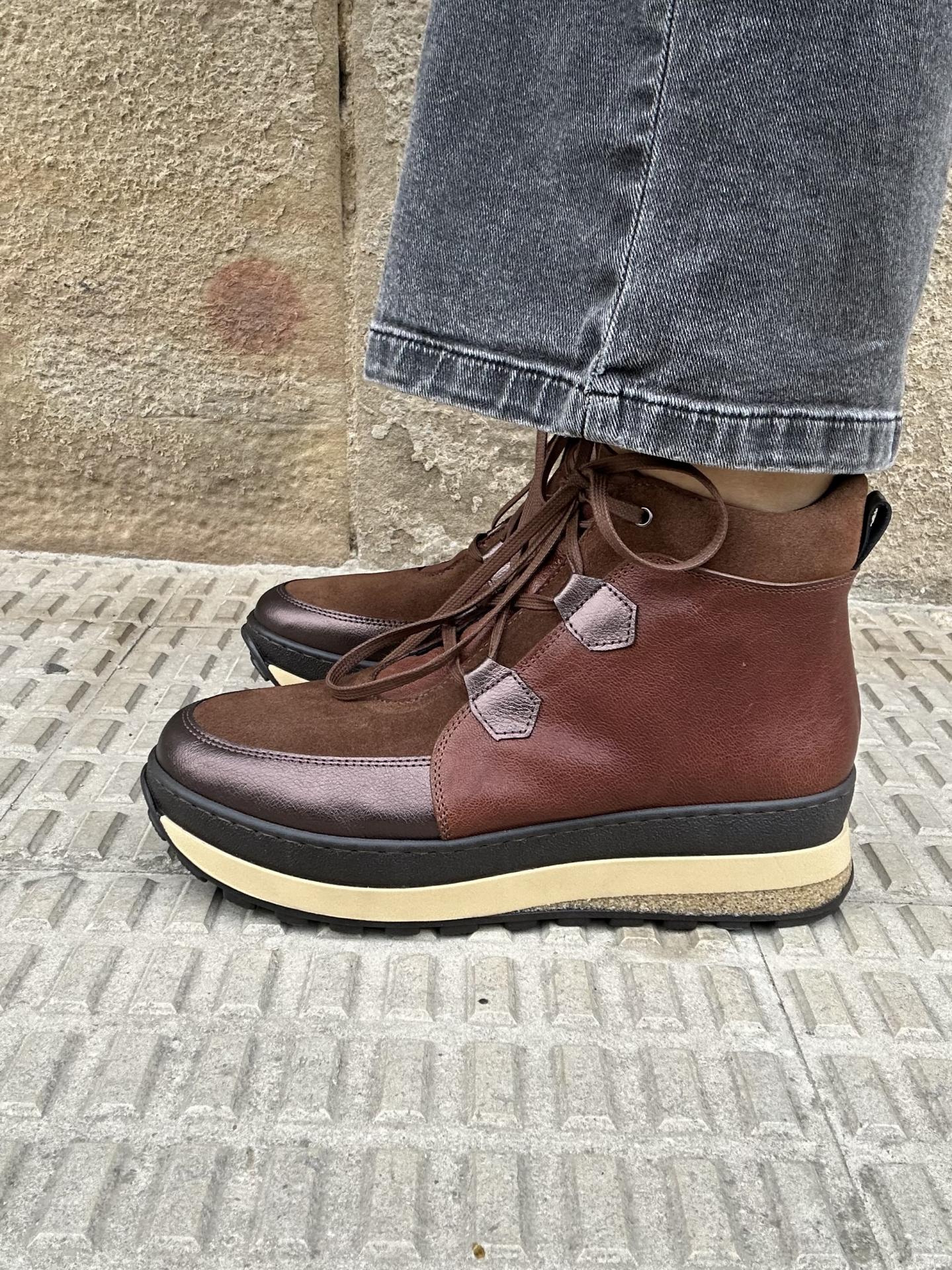 Botin Daria cuero