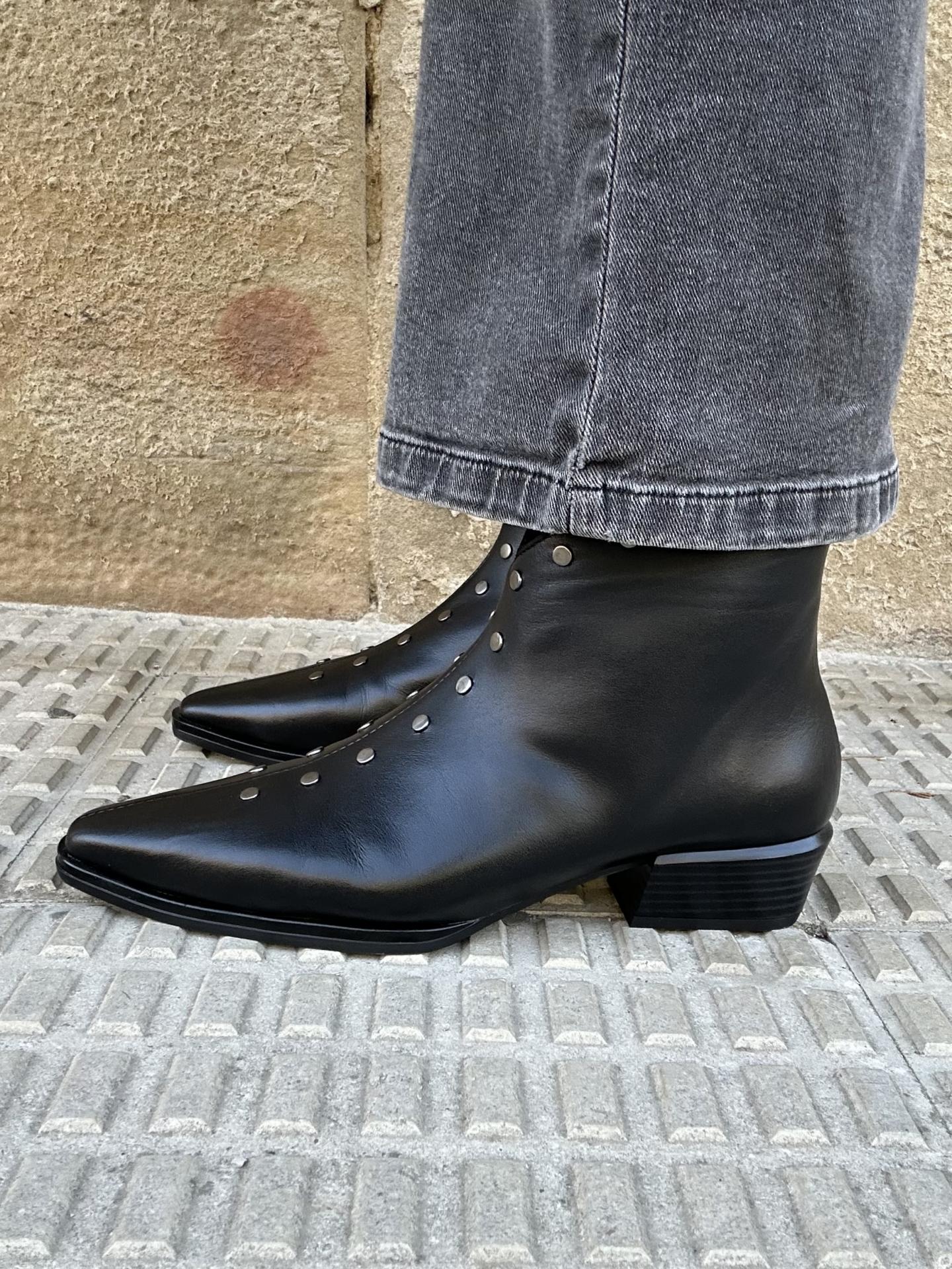 Botin Manuela negro