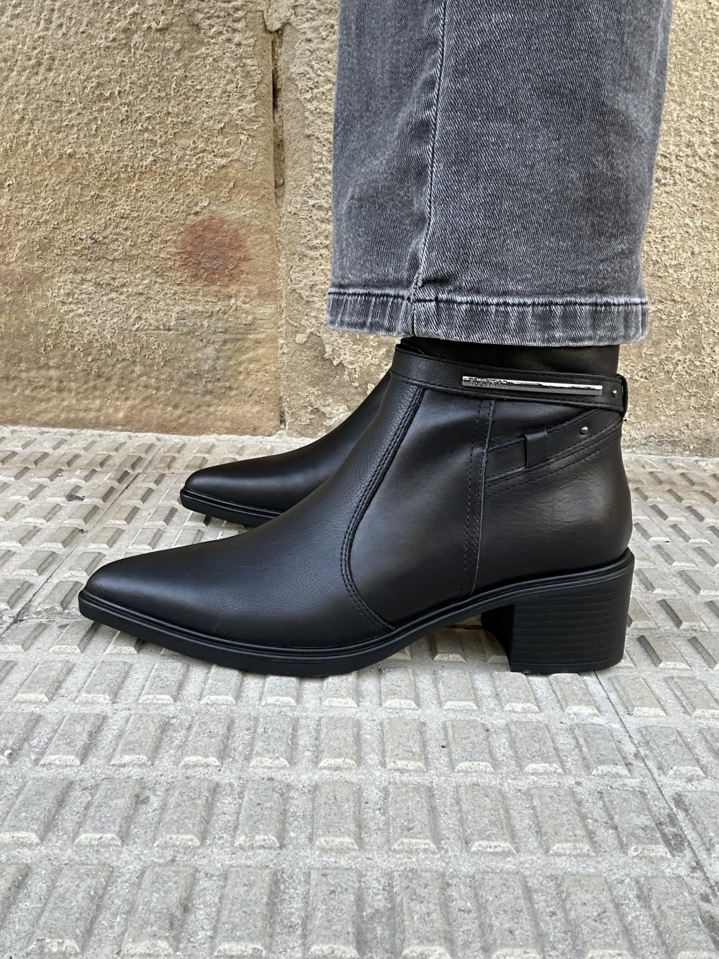 Botin Olivia negro