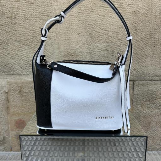 Bolso blanco y negro