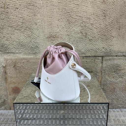 Bolso mano saquito [1]