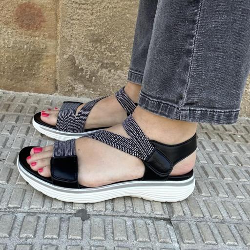 Sandalia Hanoi negro [2]
