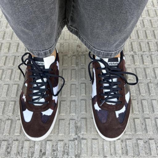 Deportiva Gigi estampado marron