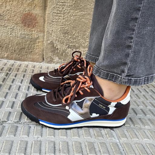 Deportiva Saturno estampado marron [2]