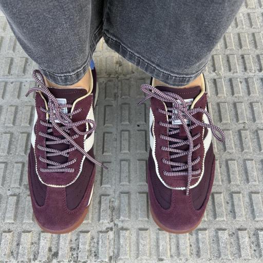 Deportiva Saturno burdeos [1]