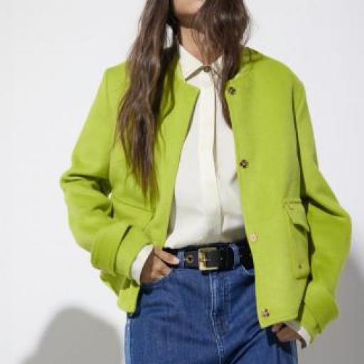 Chaqueta corta pistacho doble faz