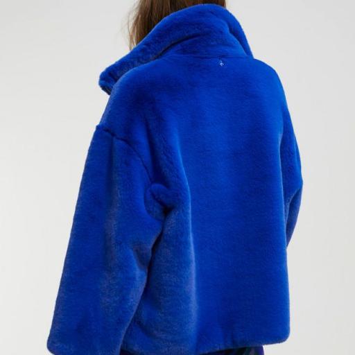 Chaqueta pelo azul [1]