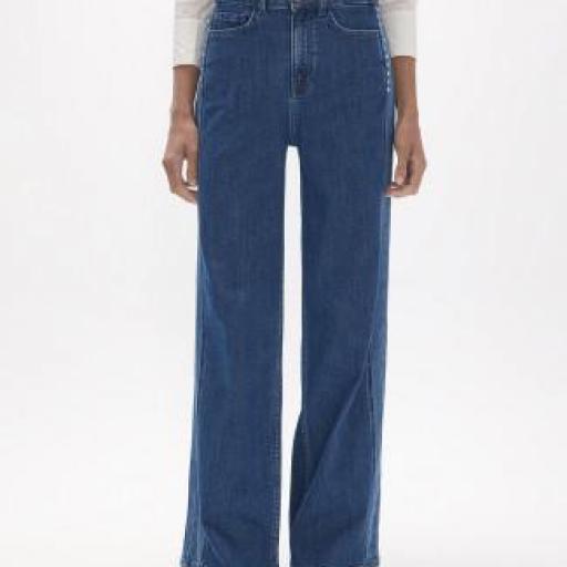 Denim azul con tachas en los laterales [1]