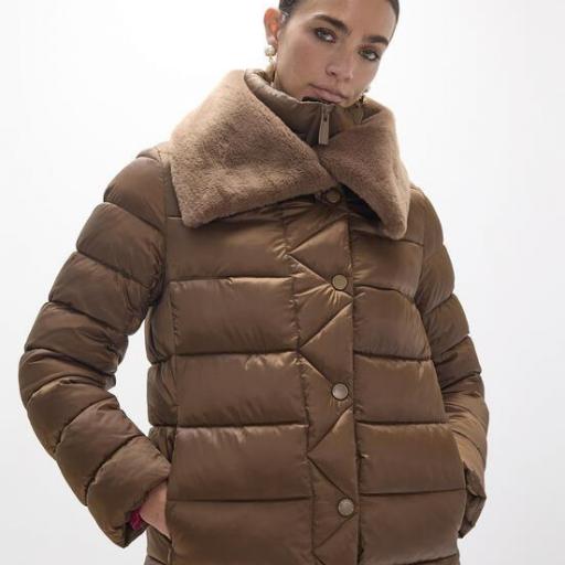 Anorak corto doble cuello marron