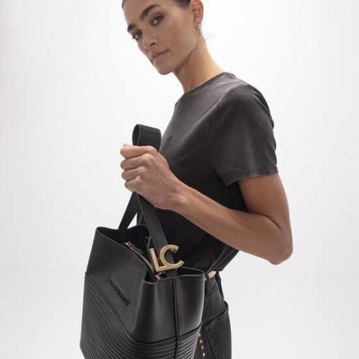 Shopper rayas acolchadas negro [2]