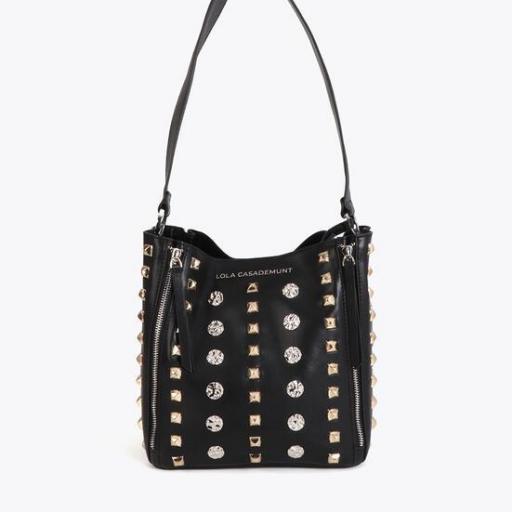 Bolso de hombro con tachas negro