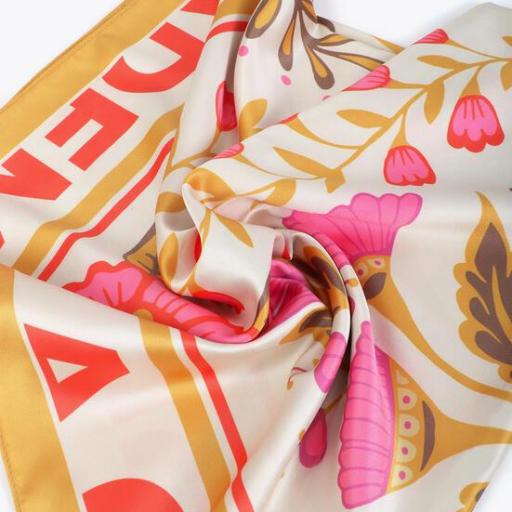 Pañuelo estampado florales y tigres [1]