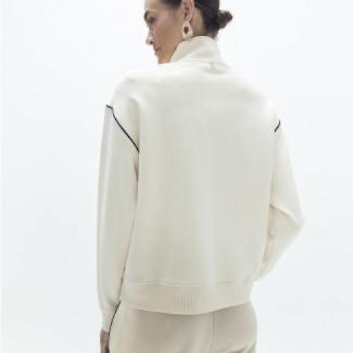 Sudadera cruda cuello alto [1]
