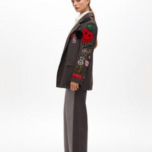 Americana oversize detalle parches [2]