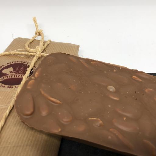 Chocolate con Leche y Almendras (Tableta)
