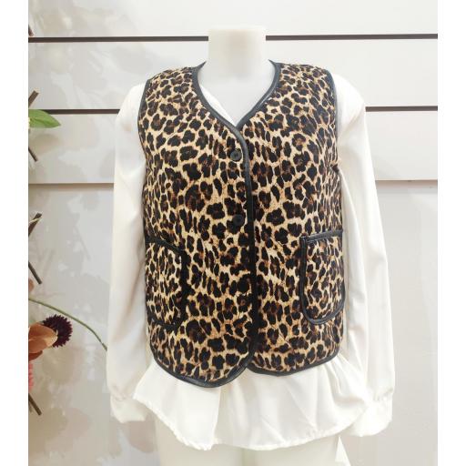 Chaleco acolchado animal print [1]