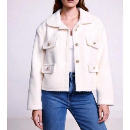 Chaqueta nudos blanca