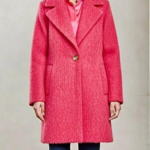 Abrigo rosa con cierre