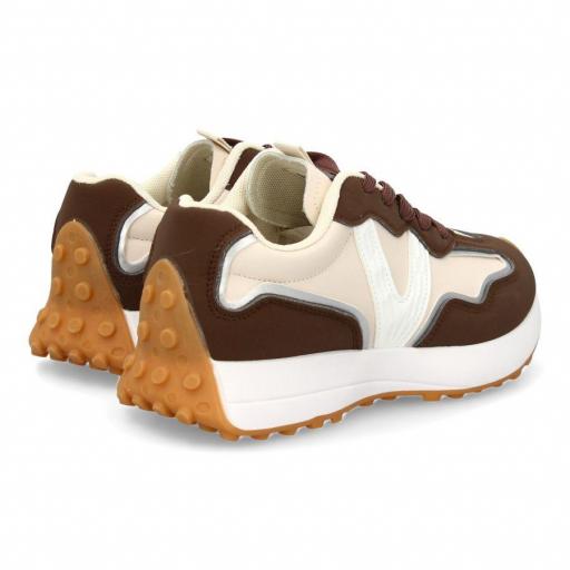 Deportiva chocolate [1]