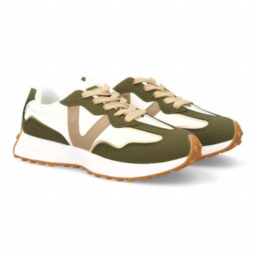 Deportiva verde