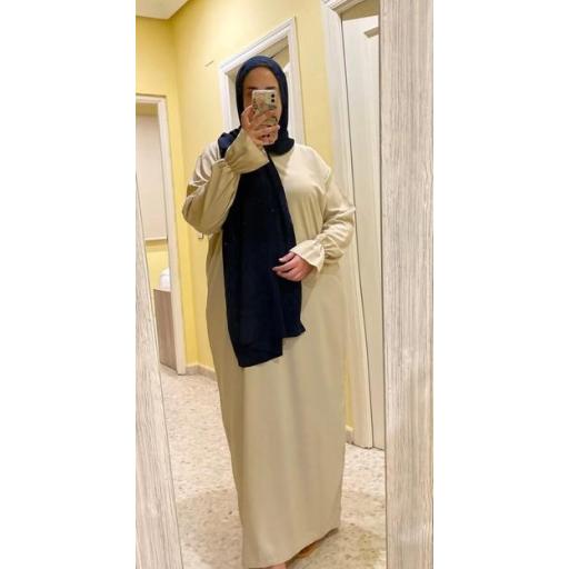 ABAYA BEIGE SEDA MEDINA CON PUÑOS EN VOLANTE [1]