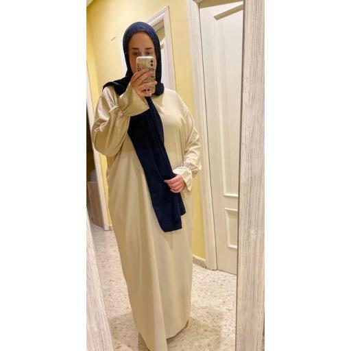 ABAYA BEIGE SEDA MEDINA CON PUÑOS EN VOLANTE [3]