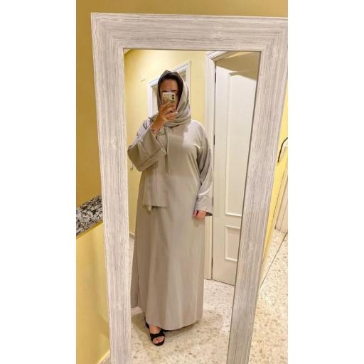 ABAYA SEDA COUTURE CON HIJAB INTEGRADO GRIS CLARO [4]