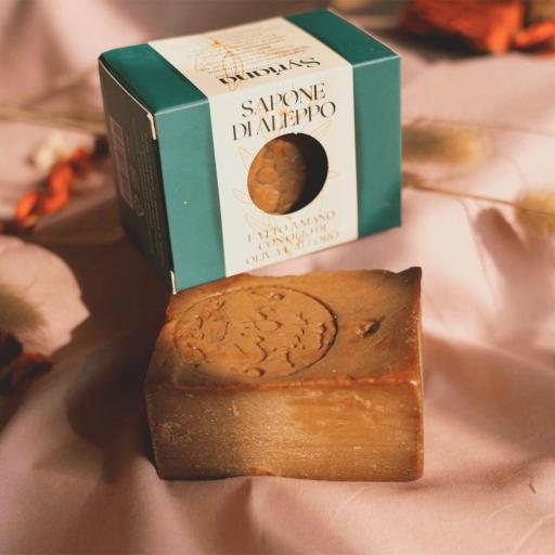 MOSAICO DE TRADICIONES: JABON DE ALEPO CON 1-35% DE ACEITE DE LAUREL PREMIUM (ELEGIBLES) 