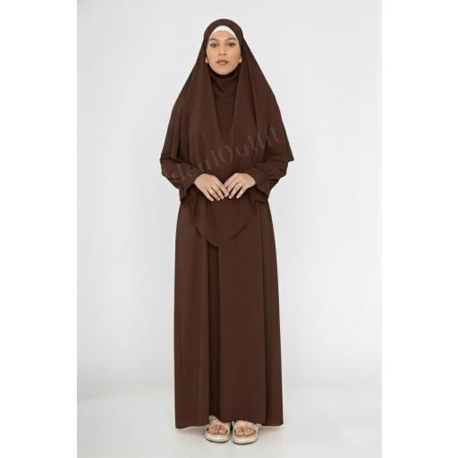 CONJUNTO 2 PIEZAS ABAYA VOLANTES EN TELA JAZZ + KHIMAR EN TELA JAZZ MARRON OSCURO