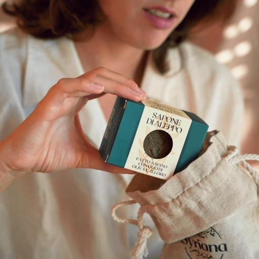 MOSAICO DE TRADICIONES: JABON DE ALEPO CON 1-35% DE ACEITE DE LAUREL PREMIUM (ELEGIBLES)  [1]