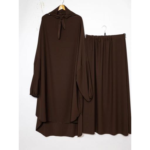CONJUNTO DE JILBAB CON FALDA DE SEDA DE MEDINA MARRON OSCURO