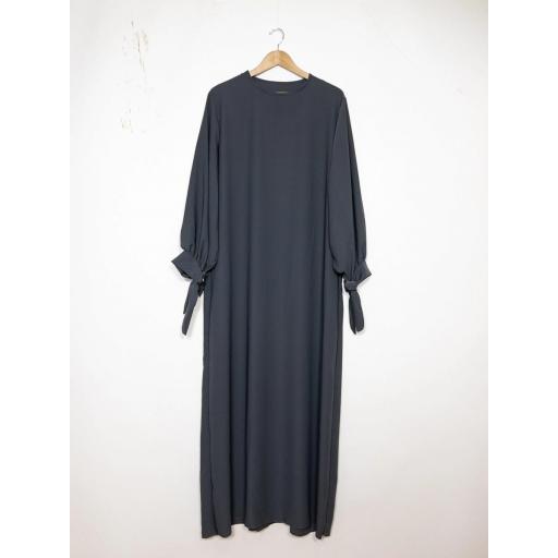 ABAYA GRIS OSCURO SEDA MEDINA CON PUÑOS PARA HACER NUDO UNITALLA [1]