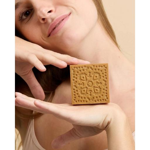 JABON DE ALEPO GRABADO 100% NATURAL PERFUMADO CON FLOR DE AZAHAR 100GR [1]