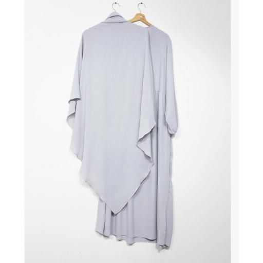 CONJUNTO 2 PIEZAS ABAYA VOLANTES EN TELA JAZZ + KHIMAR EN TELA JAZZ GRIS CLARO [2]