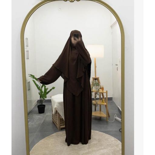CONJUNTO 2 PIEZAS ABAYA VOLANTES EN TELA JAZZ + KHIMAR EN TELA JAZZ MARRON OSCURO