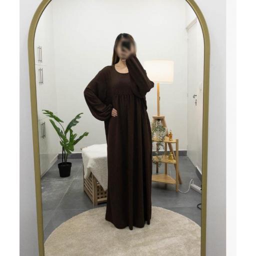 CONJUNTO 2 PIEZAS ABAYA VOLANTES EN TELA JAZZ + KHIMAR EN TELA JAZZ MARRON OSCURO [5]