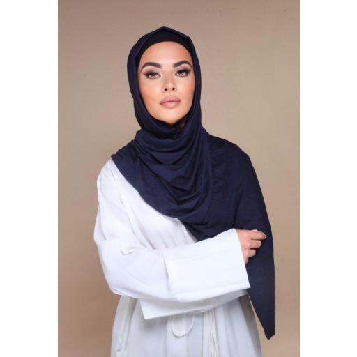 HIJAB DE PUNTO DE VISCOSA AZUL MARINO