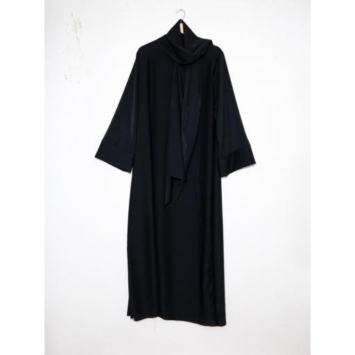 ABAYA SEDA COUTURE CON HIJAB INTEGRADO NEGRO  [1]