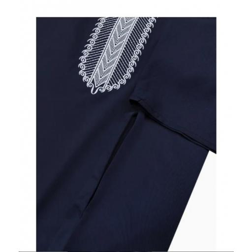 KANDORA AZUL MARINO POLIESTER BORDADA CON HILO BLANCO MANGA CORTA (VARIAS TALLAS) [5]